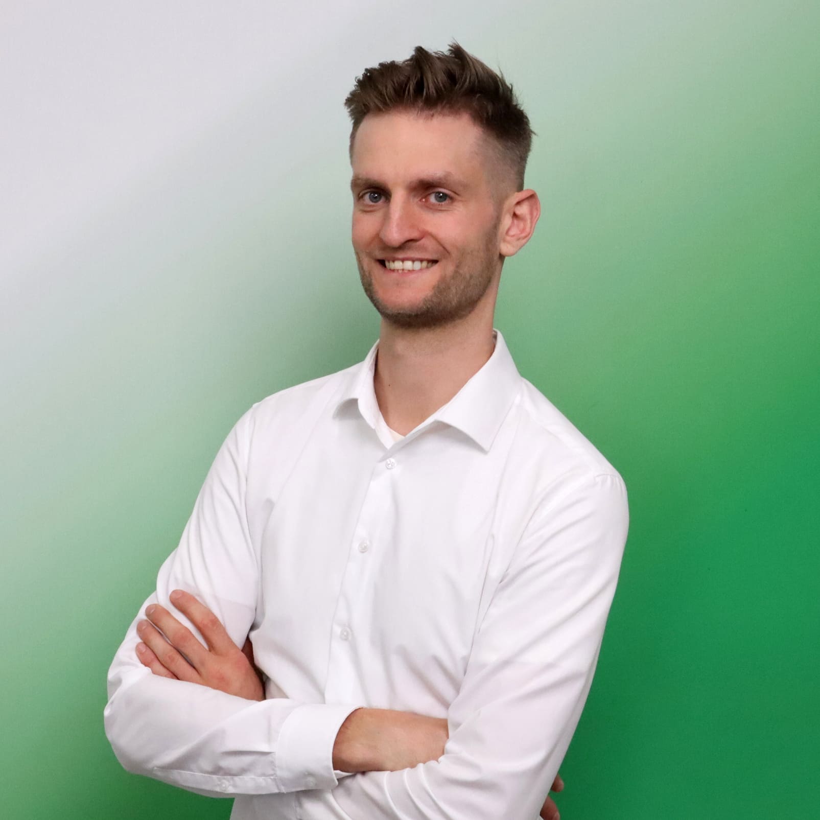 Ein Foto von dem Geschäftsführer von VisionGesund Lukas Loewe